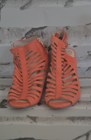 Vince Camuto - Gladiator Peep Toe - Size 10