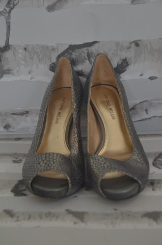 Antonio Melani - Gray Heels - Size 9.5