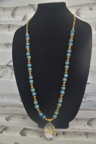 Turquoise Beaded Necklace With Stone
